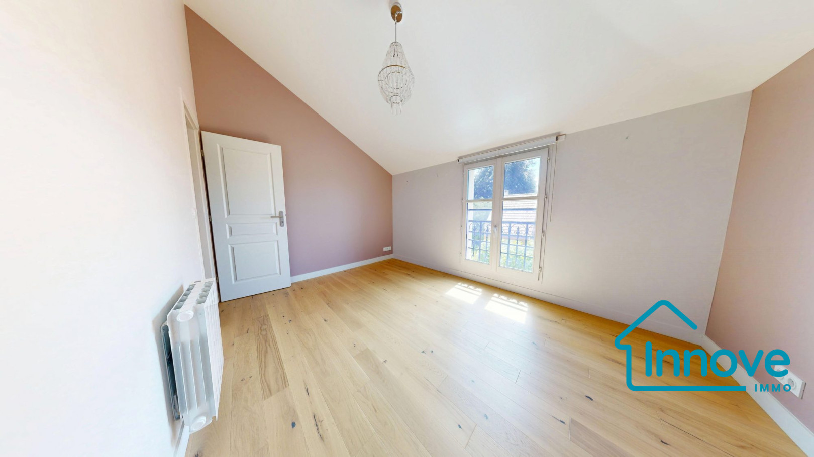 
                                                Vente
                                                 Appartement 3/4 pièces - Versailles Rive Droite