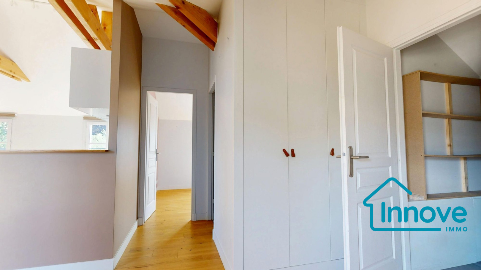 
                                                Vente
                                                 Appartement 3/4 pièces - Versailles Rive Droite