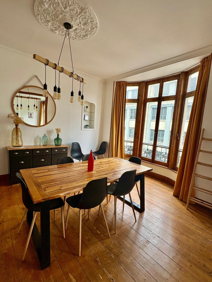 
                                                Location
                                                 Appartement 3 chambres- 102m2 - Lille Centre