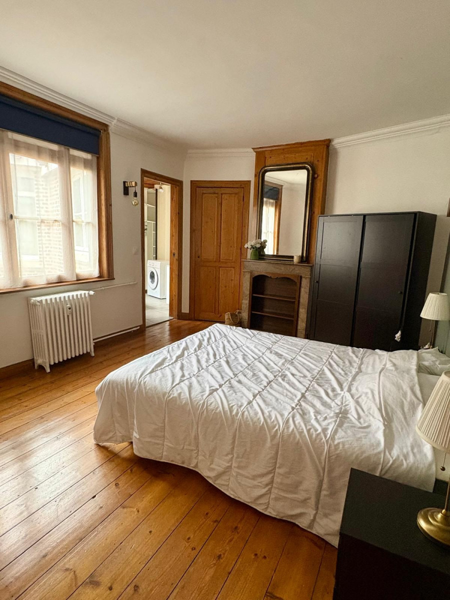 
                                                Location
                                                 Appartement 3 chambres- 102m2 - Lille Centre
