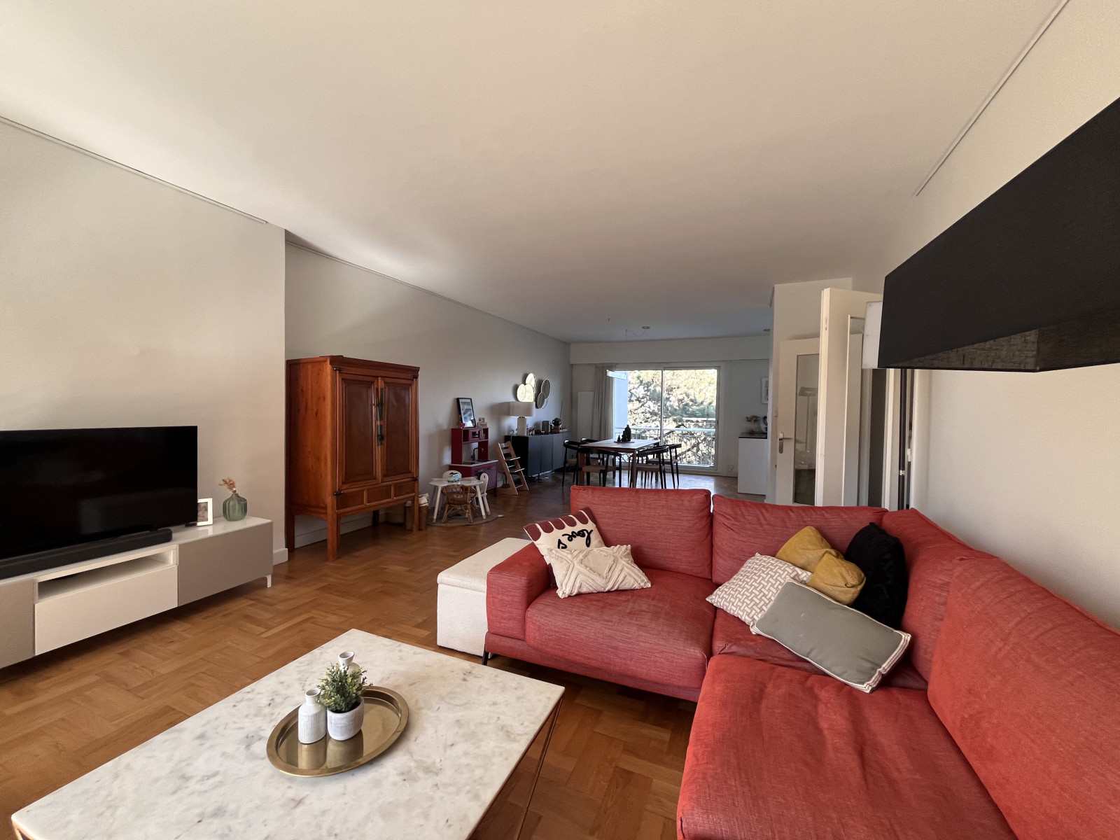 
                                                Vente
                                                 Appartement 3 chambres 123m² dans une résidence avec piscine et tennis