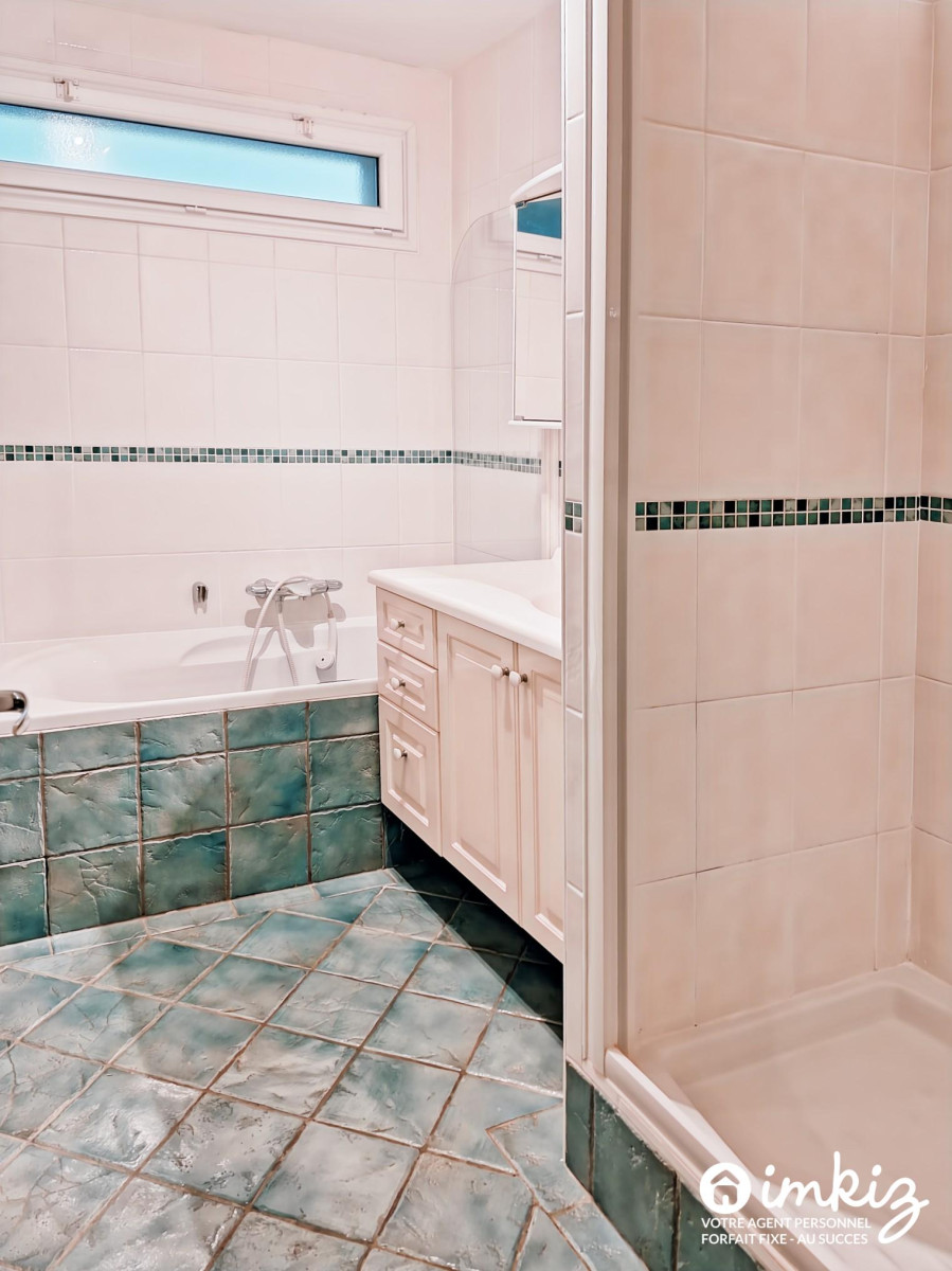 
                                                Vente
                                                 Appartement 3 chambres avec dressings et 2 balcons