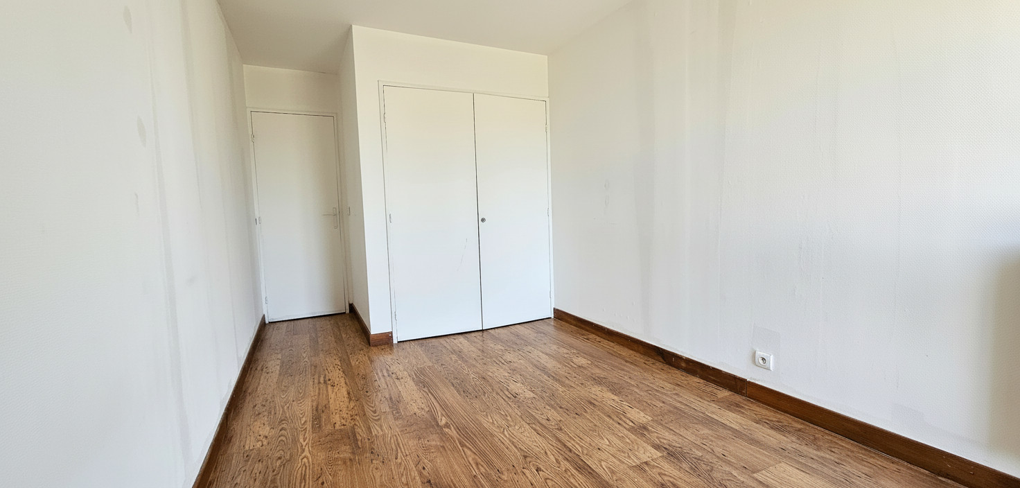 
                                                Vente
                                                 APPARTEMENT 3 CHAMBRES AVEC TERRASSE DE 20 M² FACE AU PARC