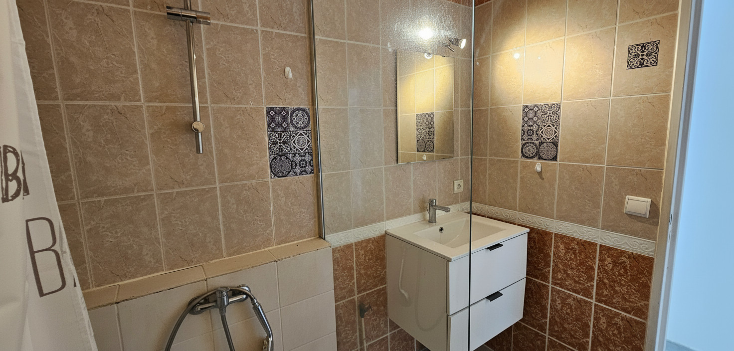 
                                                Vente
                                                 APPARTEMENT 3 CHAMBRES AVEC TERRASSE DE 20 M² FACE AU PARC