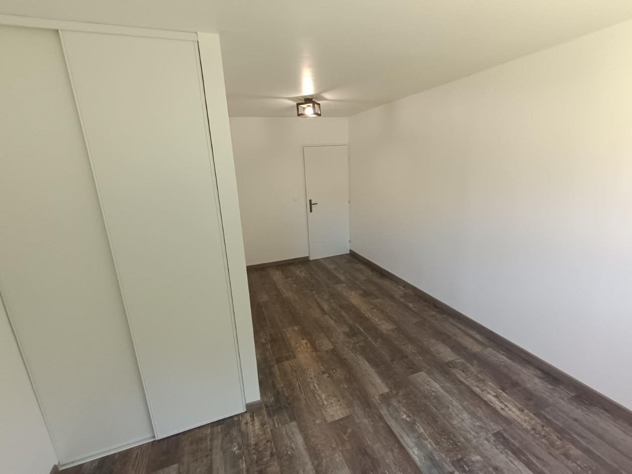 
                                                Vente
                                                 Appartement 3 chambres Henriville Amiens