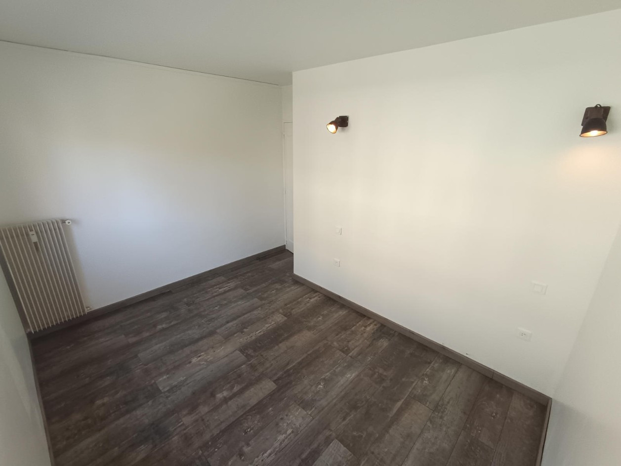 
                                                Vente
                                                 Appartement 3 chambres Henriville Amiens