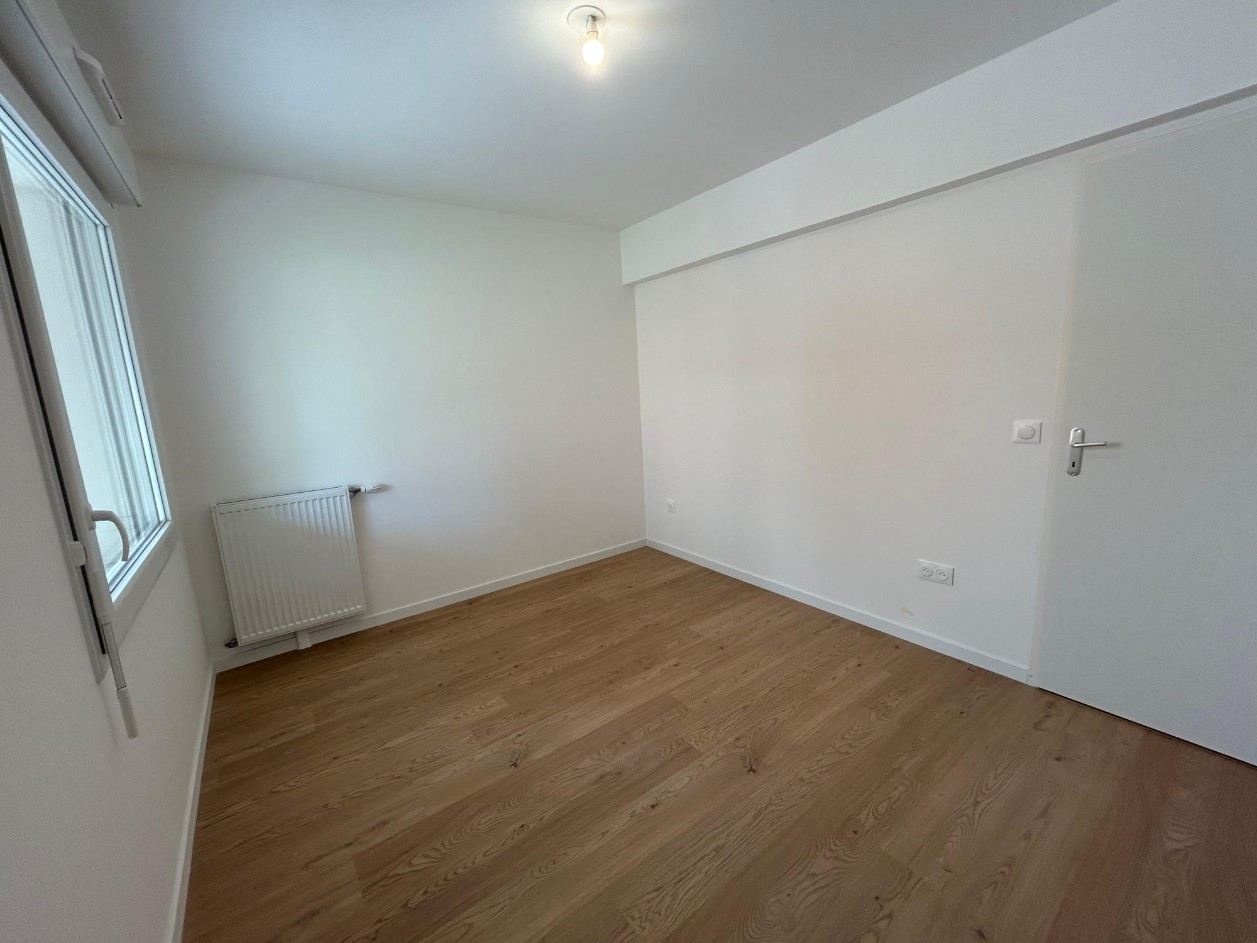 
                                                Location
                                                 Appartement 3 chambres terrasse jardin