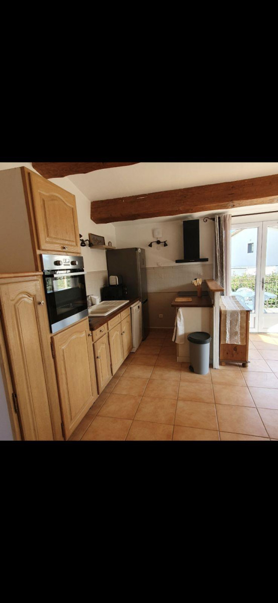 
                                                Location
                                                 Appartement 3 P dans de rez-de-chaussée en villa