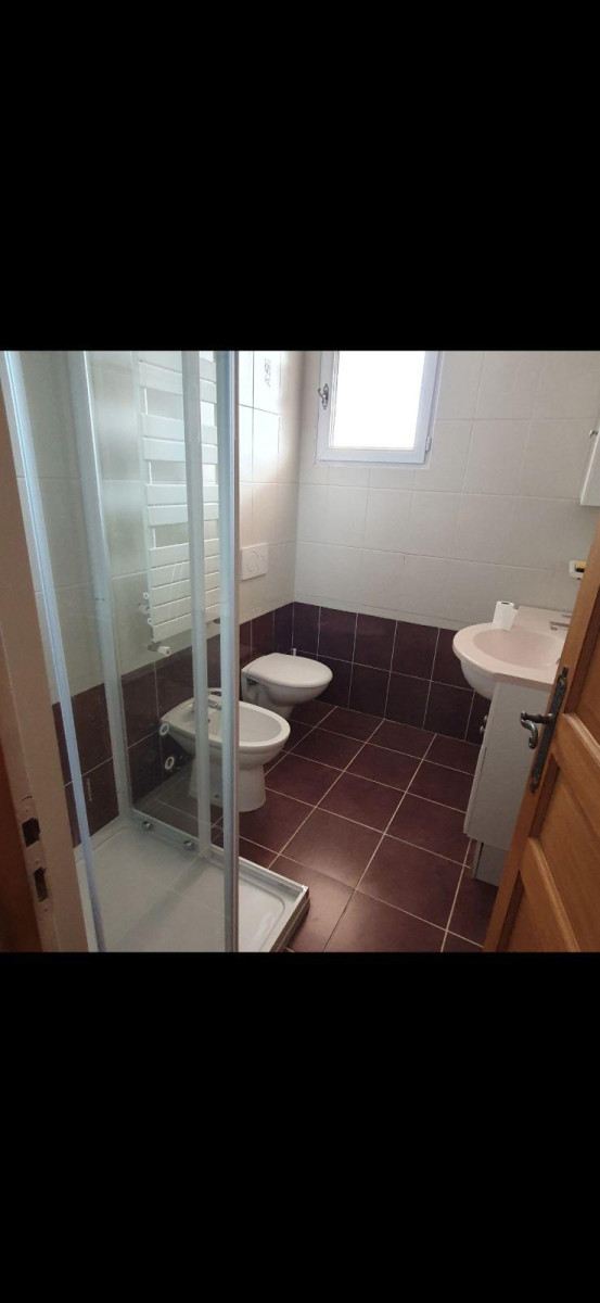 
                                                Location
                                                 Appartement 3 P dans de rez-de-chaussée en villa