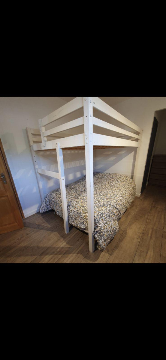 
                                                Location
                                                 Appartement 3 P dans de rez-de-chaussée en villa