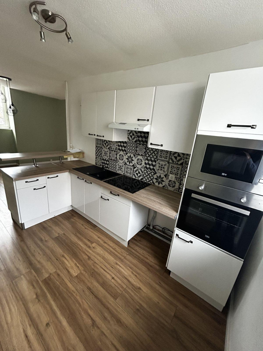 
                                                Location
                                                 Appartement 3 pièces - 2 chambres - 67m2