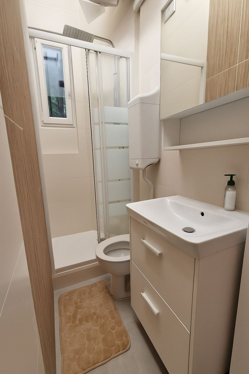 
                                                Location
                                                 Appartement / 3 pièces / 47m2 (loyer tout inclus)