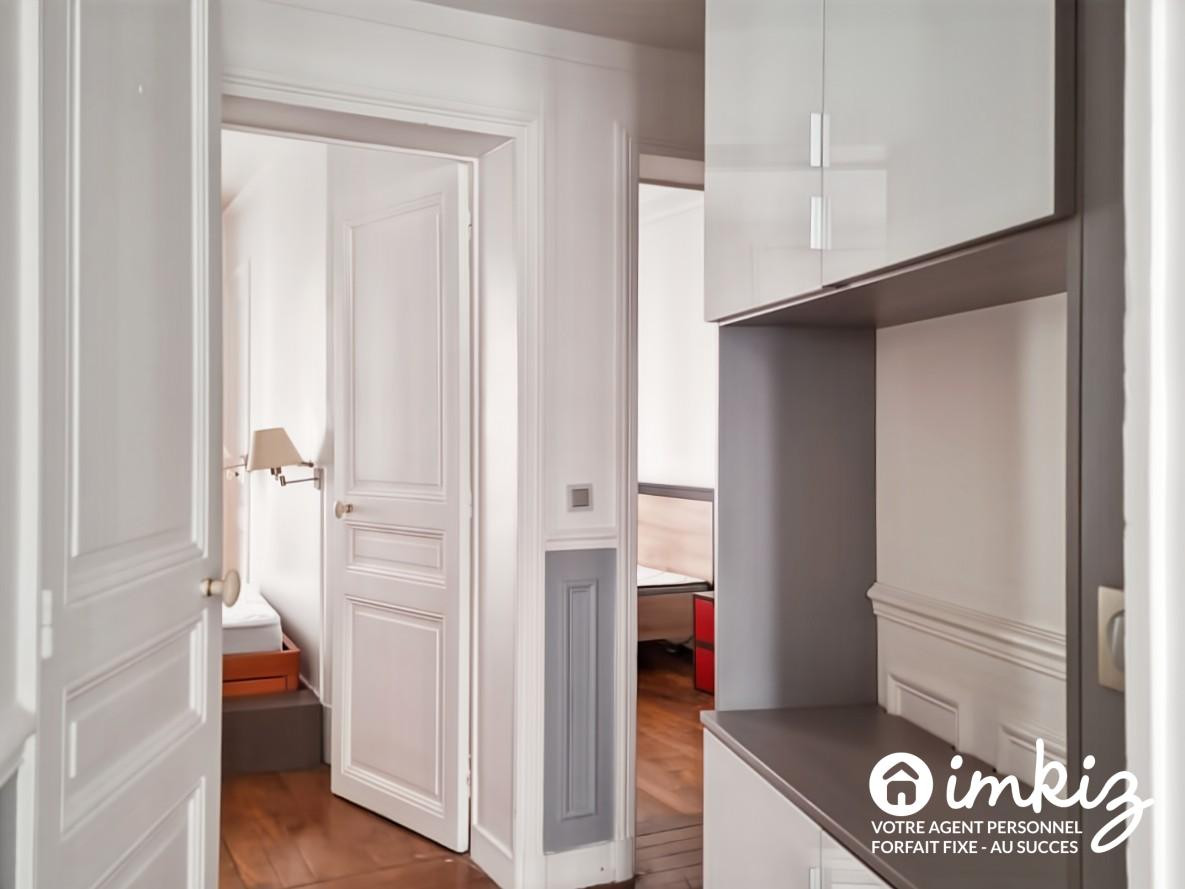 
                                                Vente
                                                 Appartement 3 pièces 53 m² Paris 18 ème