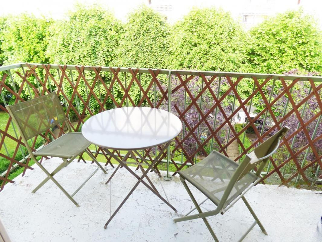 
                                                Location
                                                 Appartement 3 pièces 54 m2 avec balcon