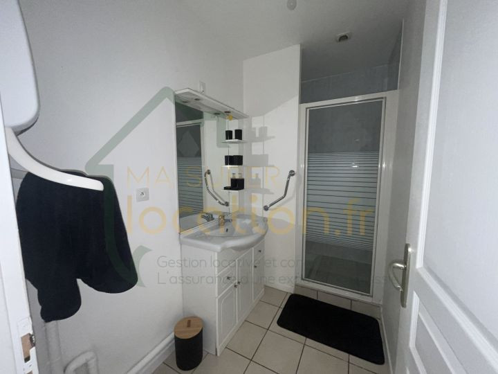 
                                                Location
                                                 Appartement 3 pièces 57m2 à deux pas de la gare et du centre-ville de Saint-Quentin