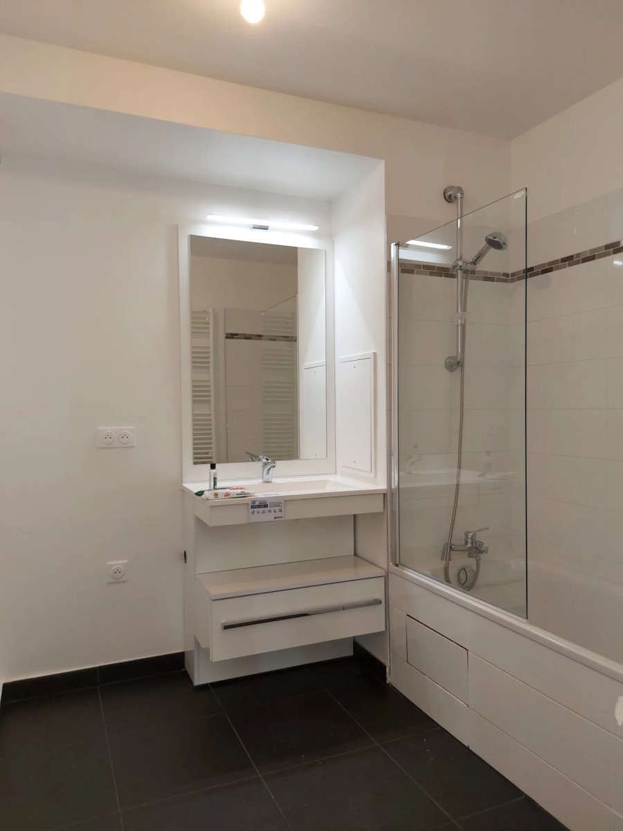
                                                Location
                                                 Appartement 3 pièces 59m² avec balcon et parking