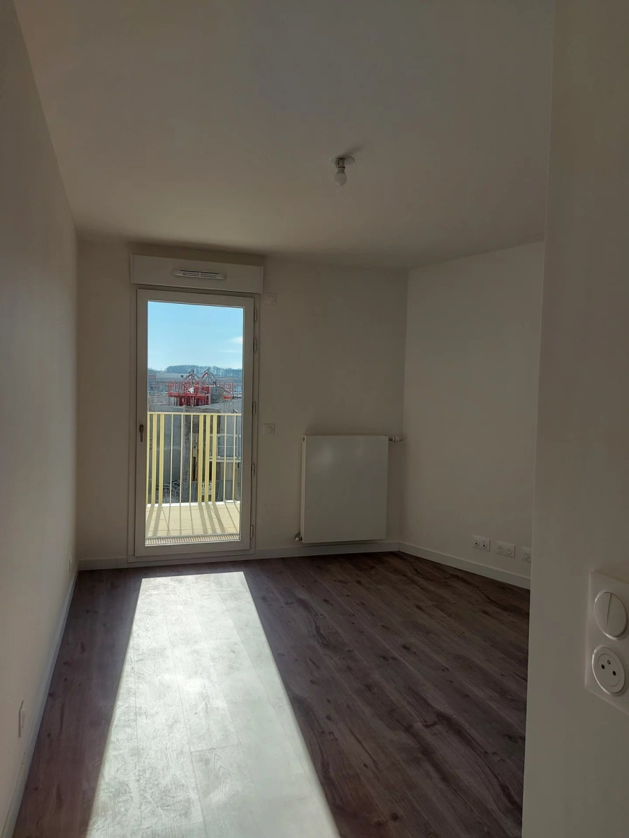 
                                                Location
                                                 Appartement 3 pièces 59m² avec balcon et parking