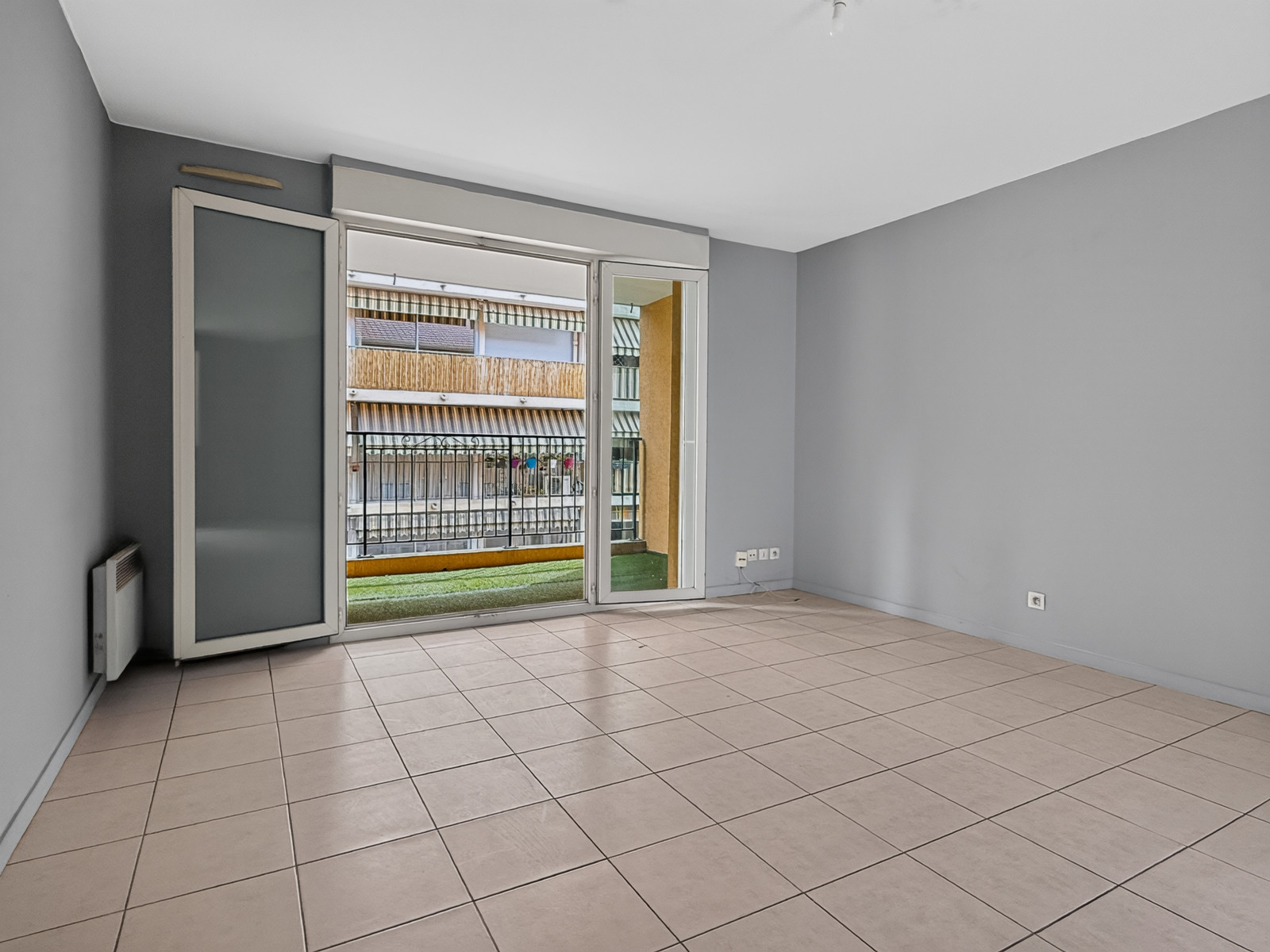 
                                                Vente
                                                 Appartement  - 3 pièces  - 60.0 m²
