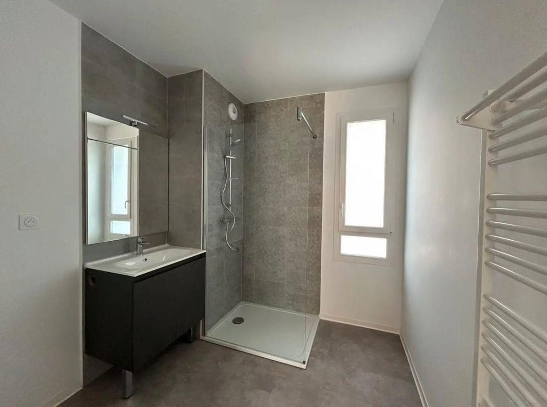 
                                                Location
                                                 Appartement 3 pieces 61 m2