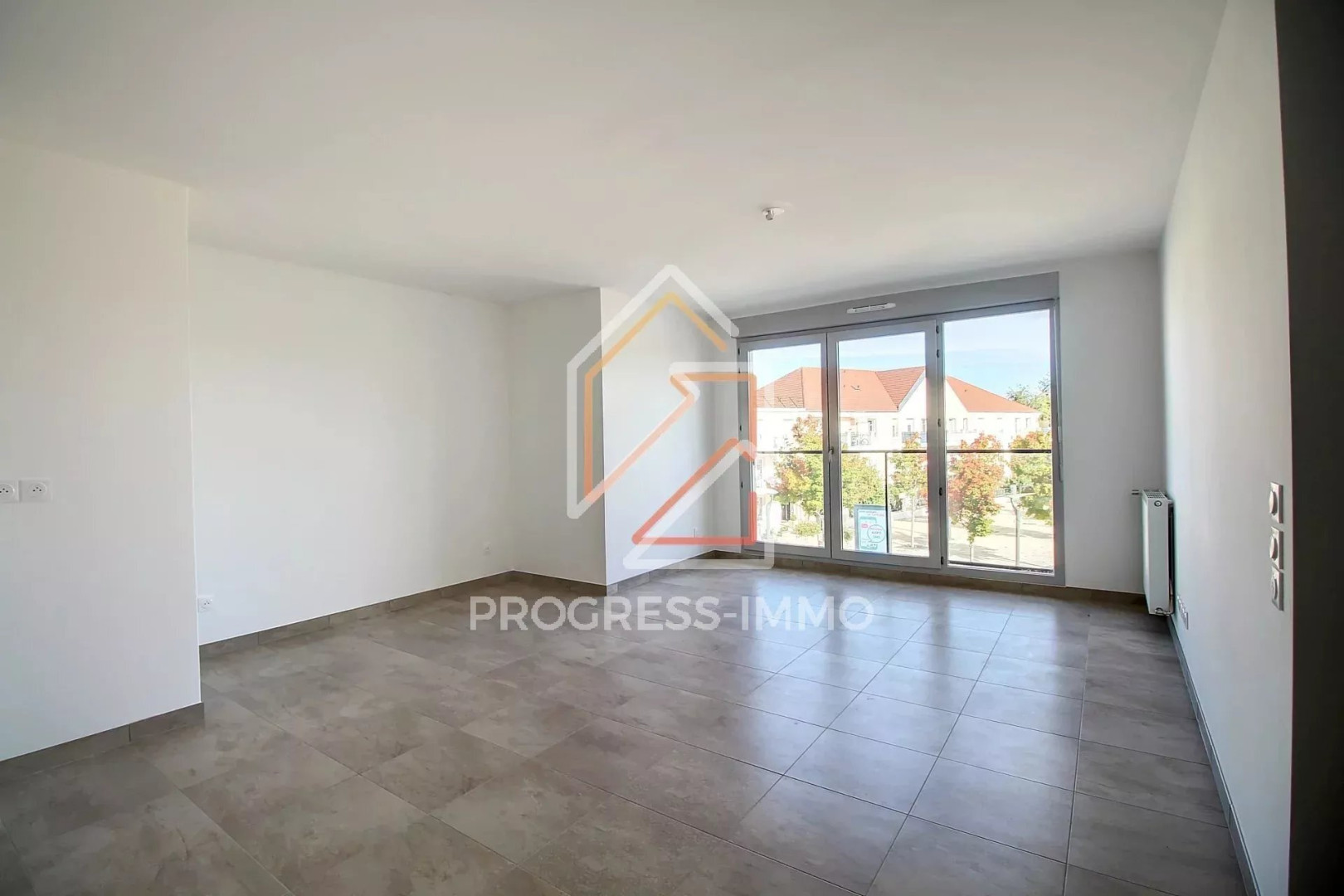 
                                                Location
                                                 Appartement 3 pièces 61m² avec parking