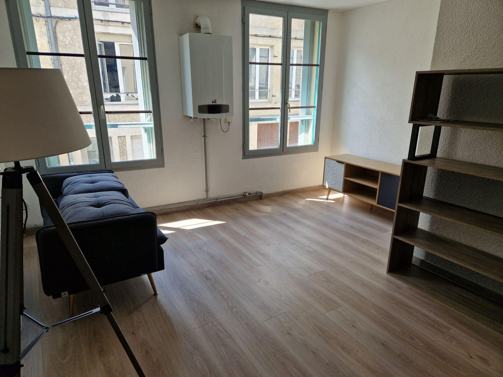 
                                                Location
                                                 Appartement 3 pièces 64 m² Centre VIlle