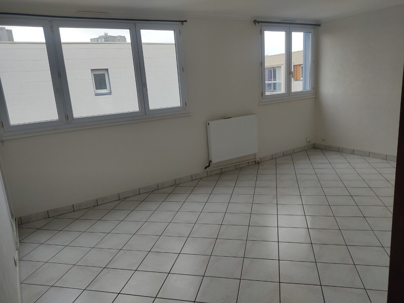 
                                                Location
                                                 Appartement 3 pièces 65m2 Créteil