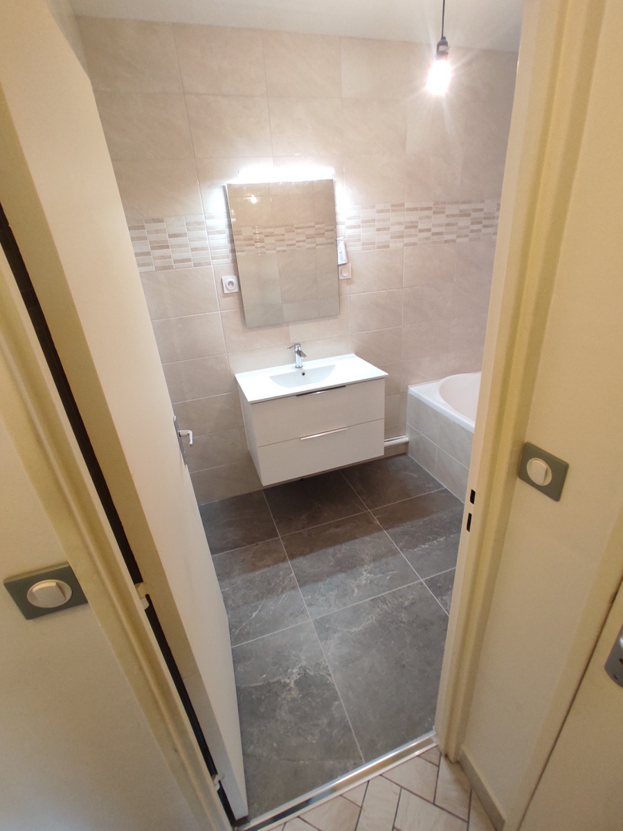 
                                                Location
                                                 Appartement 3 pièces 65m2 Créteil