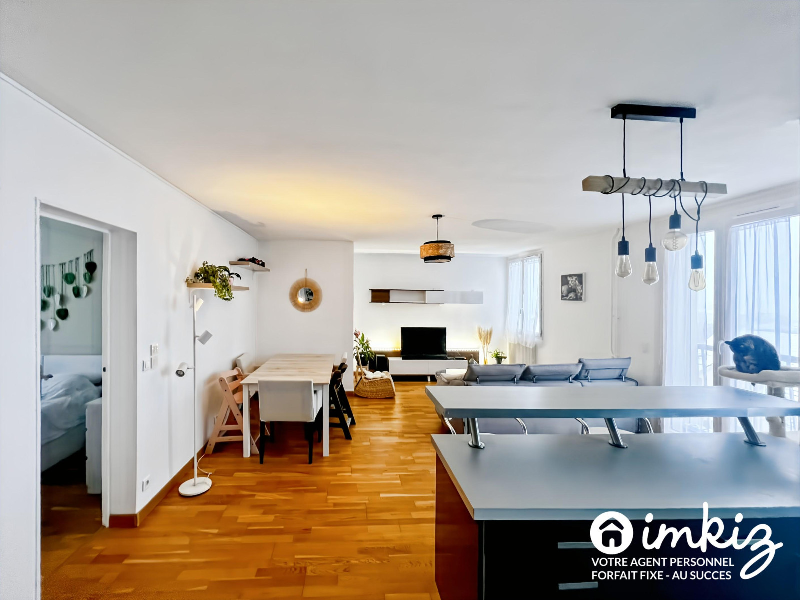 
                                                Vente
                                                 Appartement 3 pièces 66m2 - MONT VALERIEN