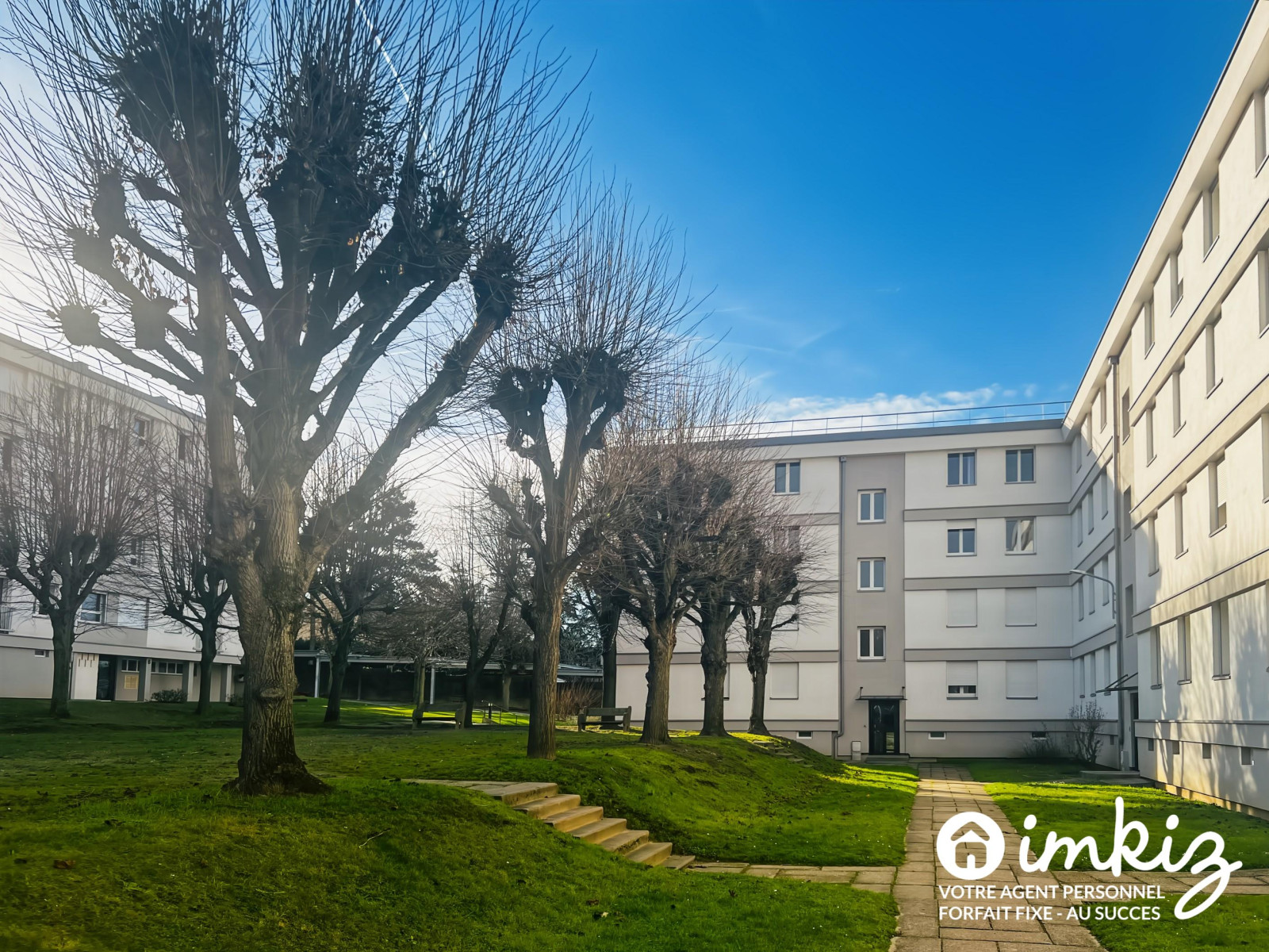 
                                                Vente
                                                 Appartement 3 pièces 66m2 - MONT VALERIEN