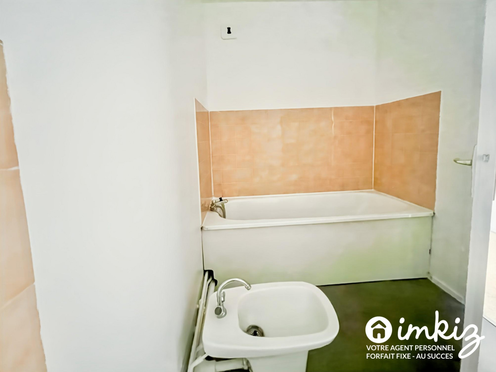 
                                                Vente
                                                 Appartement 3 pièces