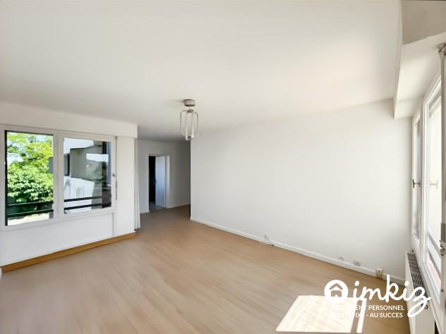 
                                                Vente
                                                 Appartement 3 pièces