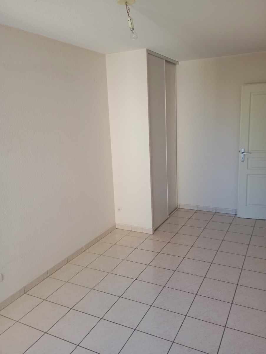 
                                                Vente
                                                 Appartement 3 pièces