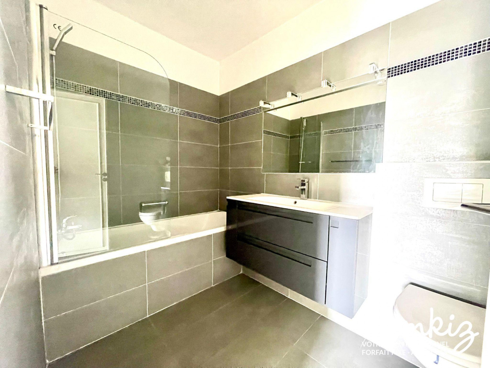 
                                                Vente
                                                 Appartement 3 pièces