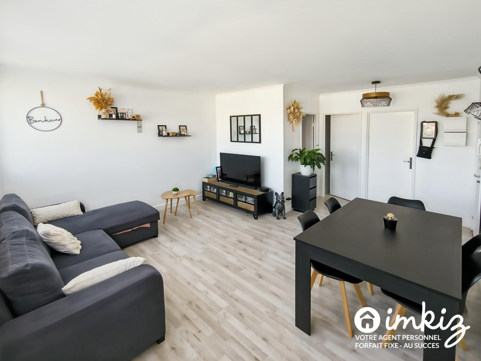 
                                                Vente
                                                 Appartement 3 pièces