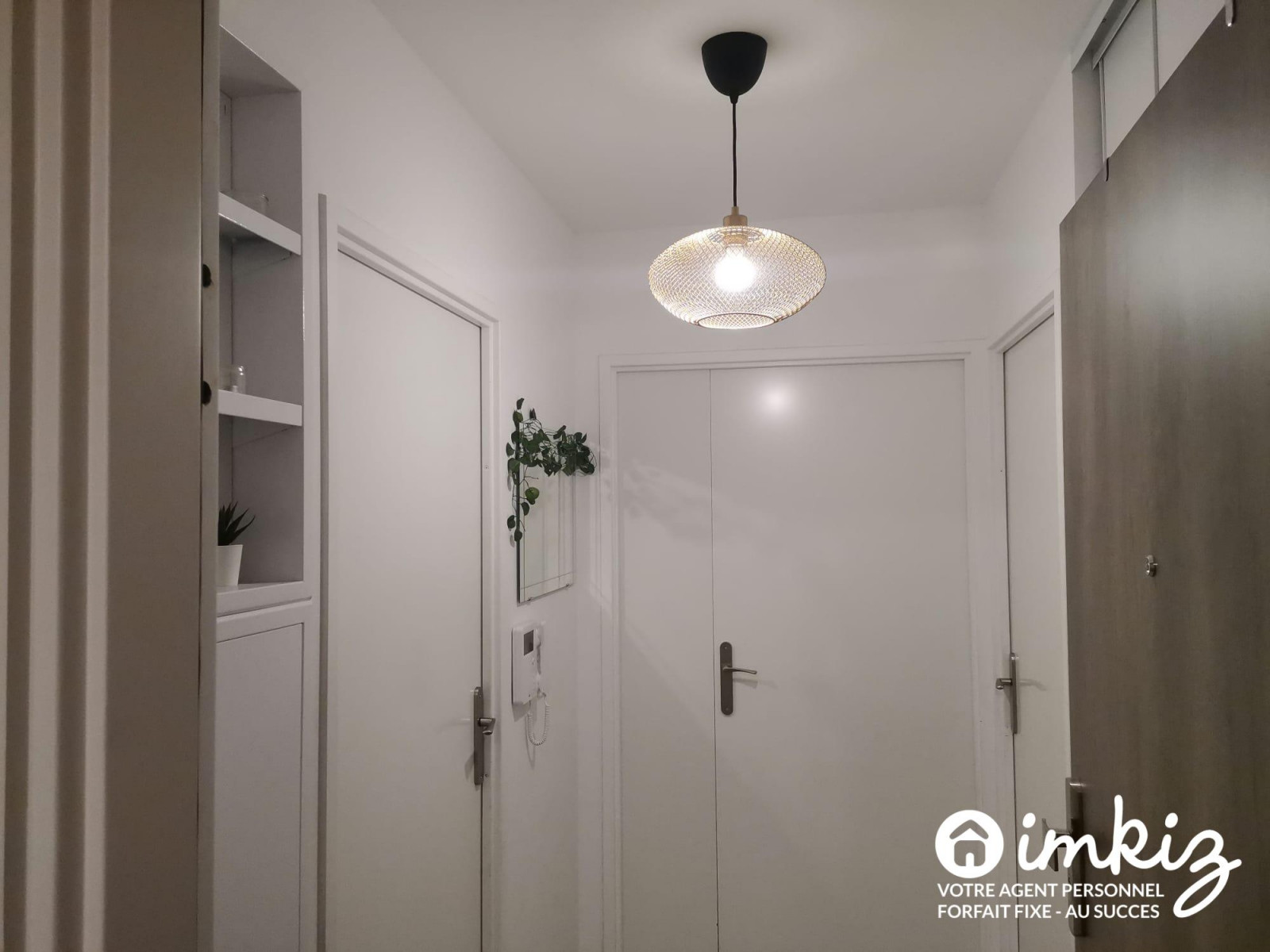 
                                                Vente
                                                 Appartement 3 pièces