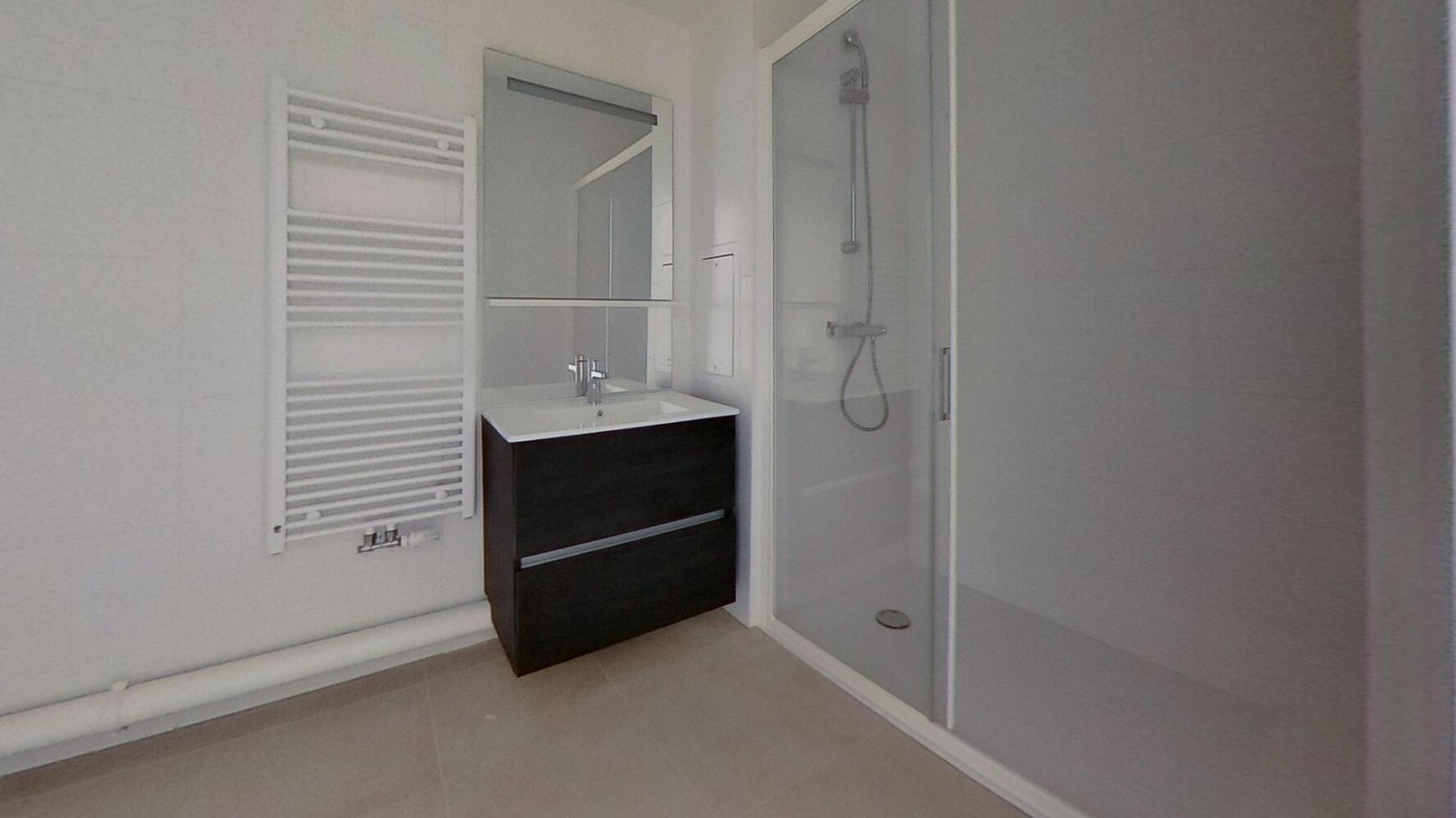 
                                                Location
                                                 Appartement 3 pièces