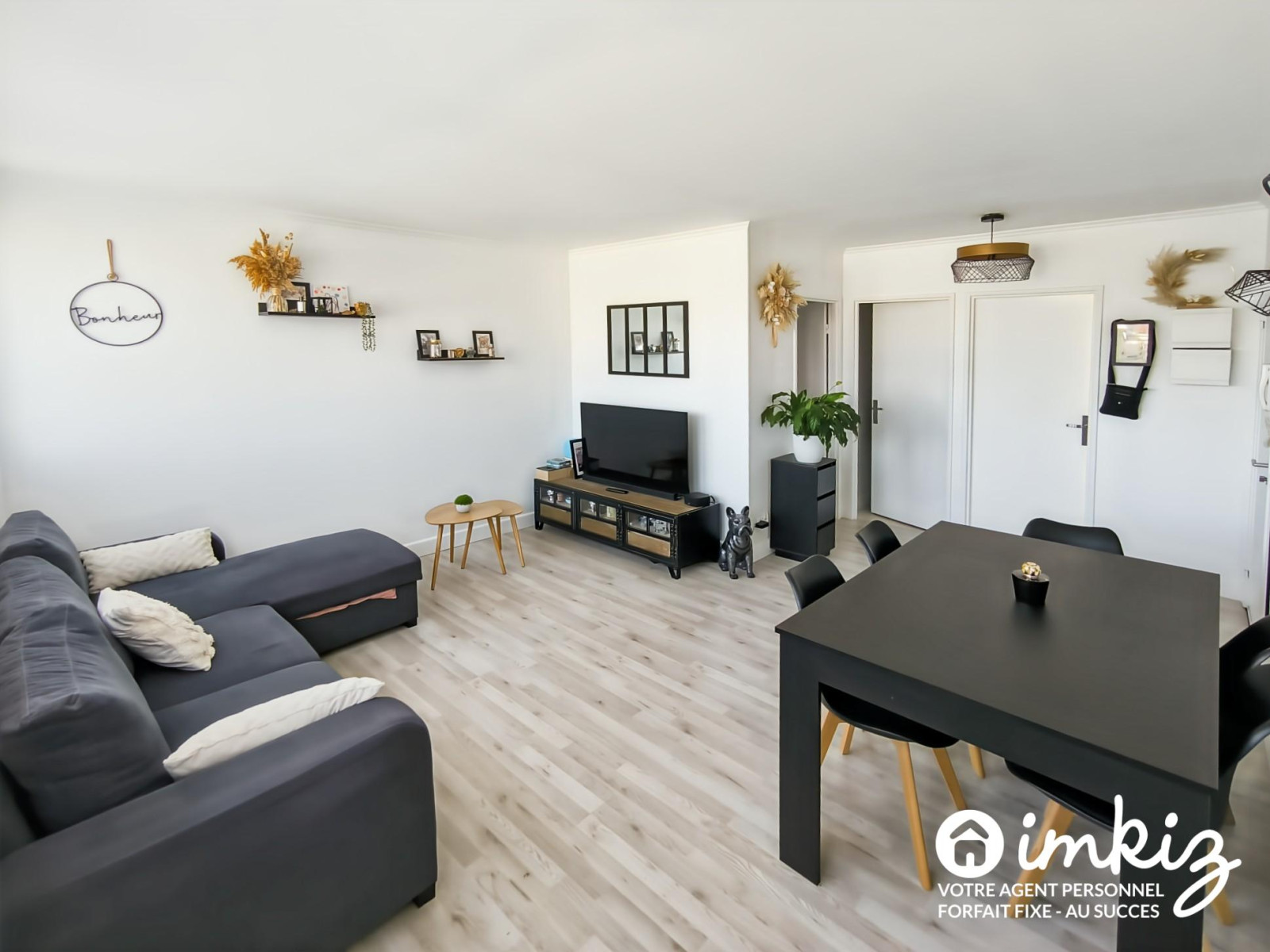 
                                                Vente
                                                 Appartement 3 pièces
