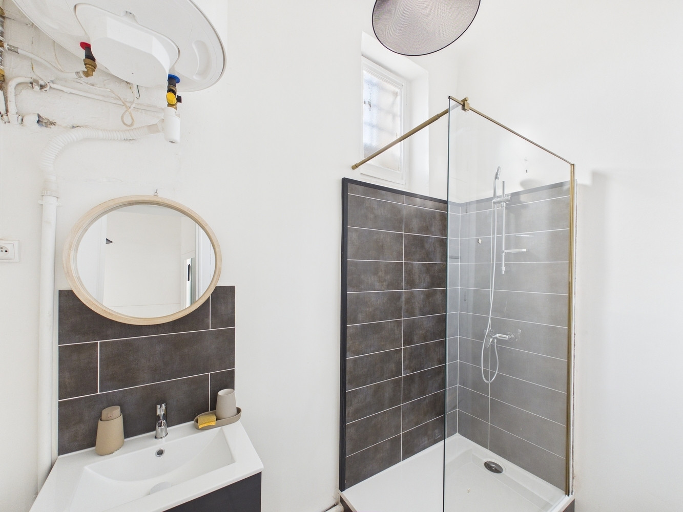 
                                                Location
                                                 Appartement 3 pièces