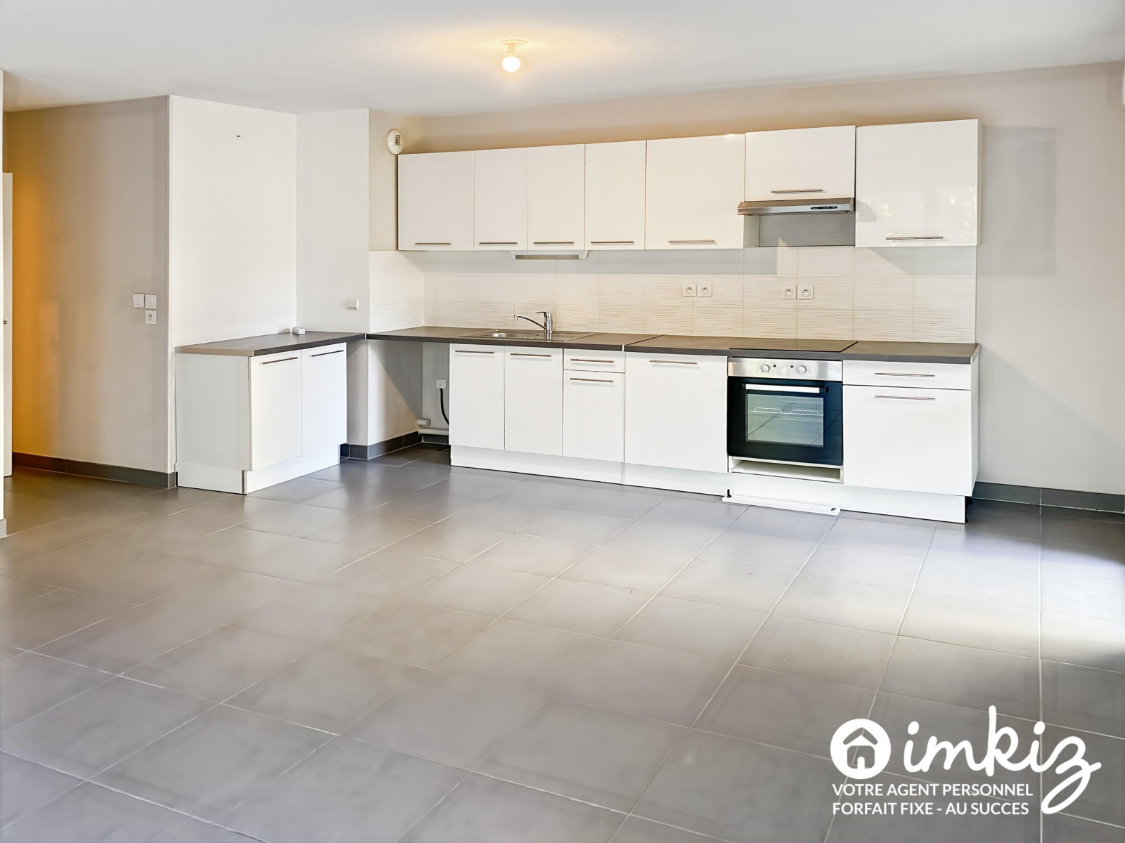 
                                                Vente
                                                 Appartement 3 pièces