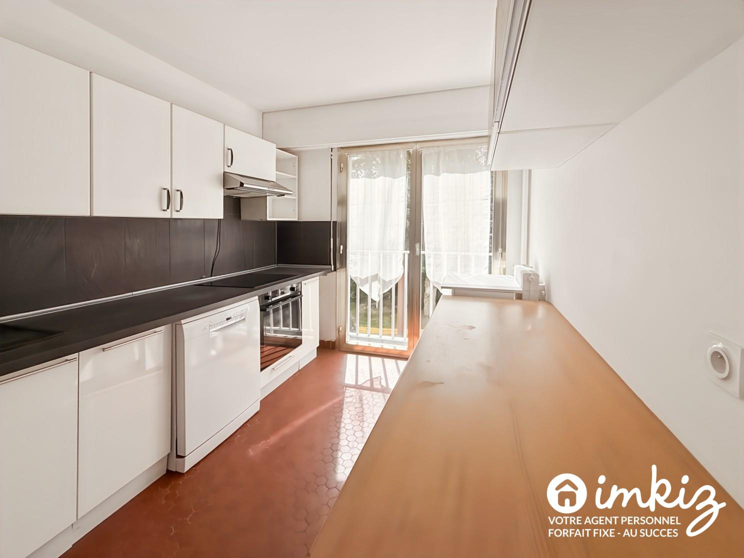 
                                                Vente
                                                 Appartement 3 pièces
