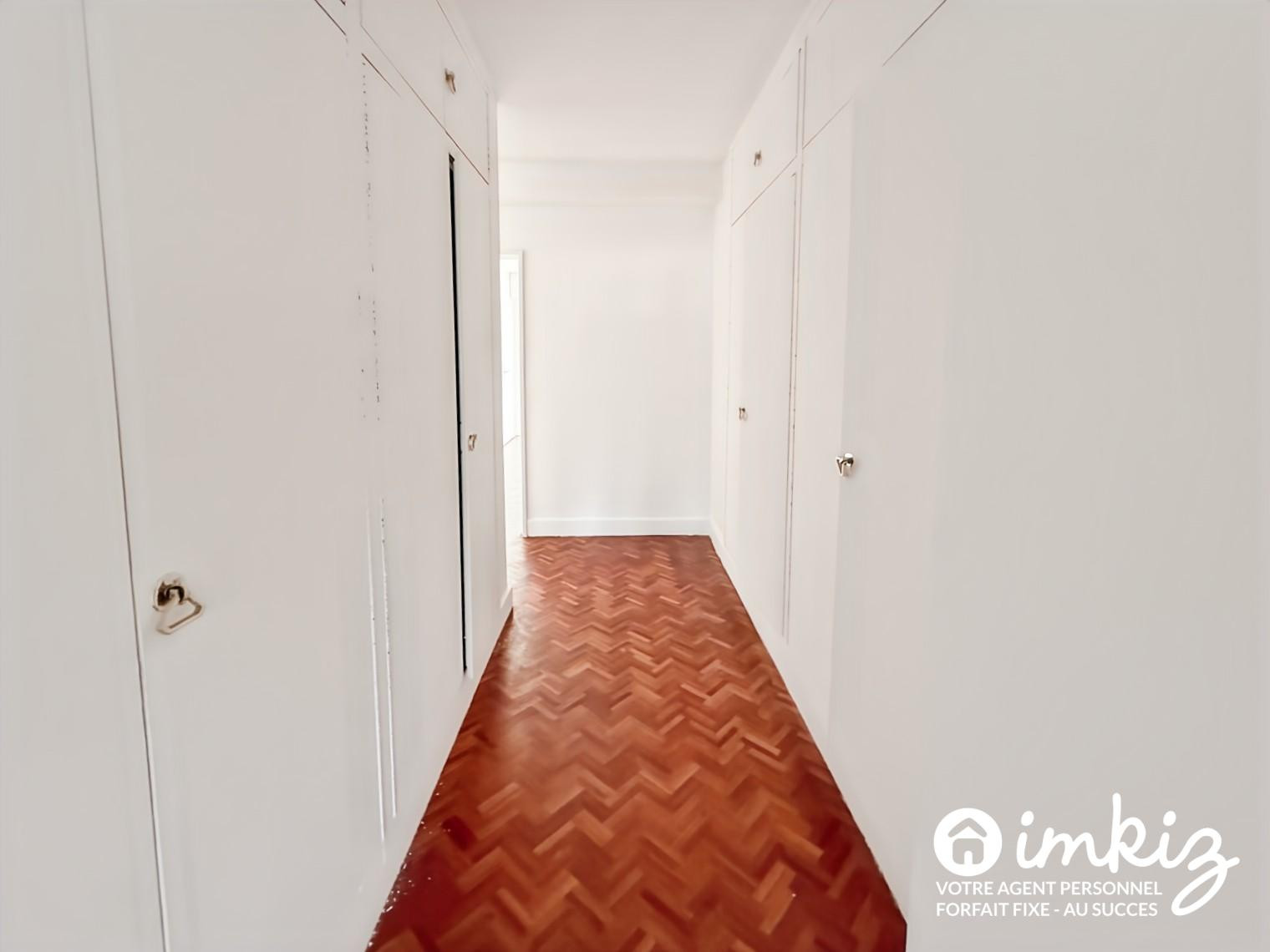 
                                                Vente
                                                 Appartement 3 pièces