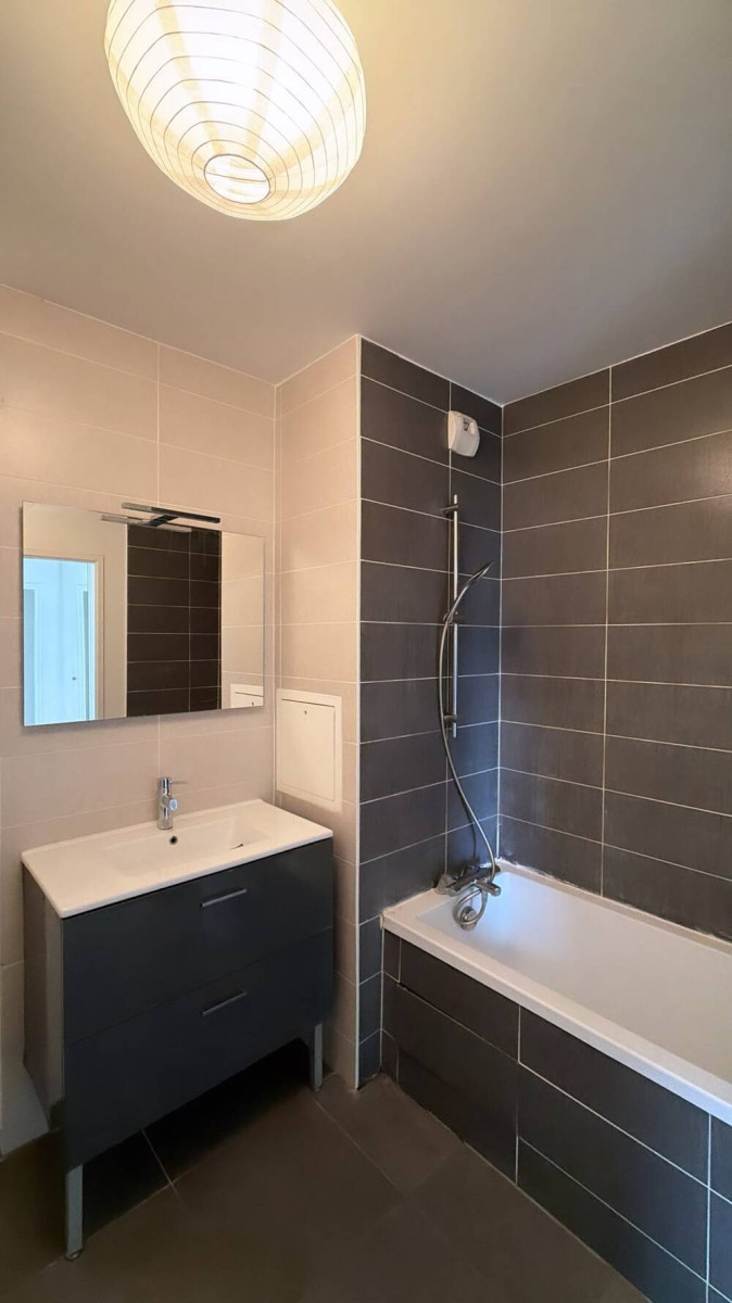 
                                                Location
                                                 Appartement 3 pièces