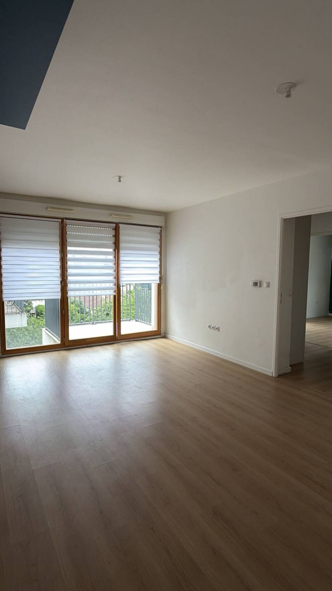 
                                                Location
                                                 Appartement 3 pièces