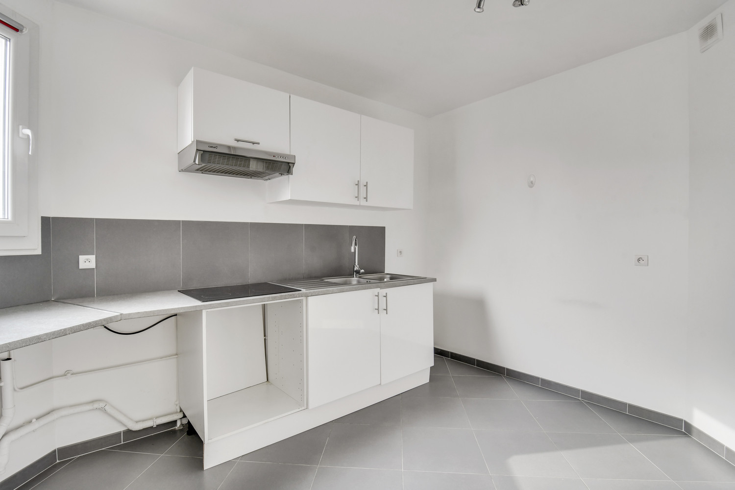 
                                                Location
                                                 Appartement 3 pièces