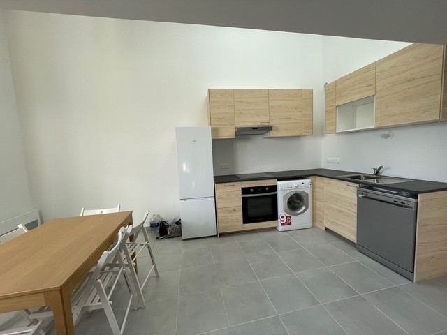 
                                                Vente
                                                 Appartement 3 pièces