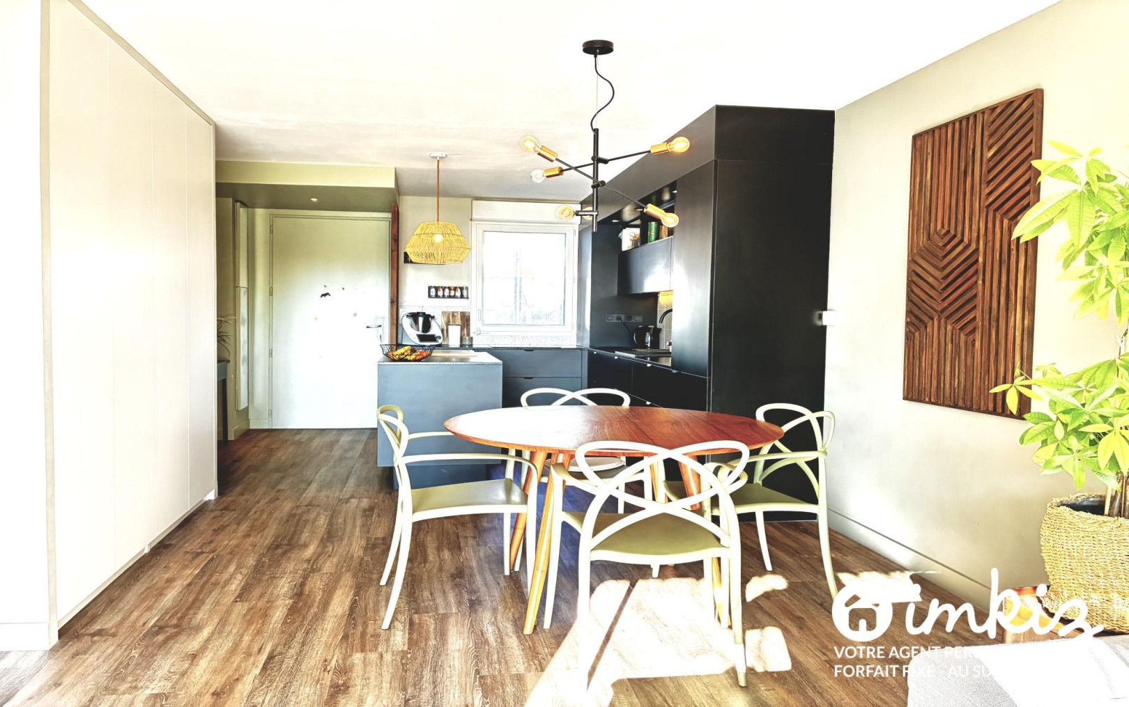 
                                                Vente
                                                 Appartement 3 pièces