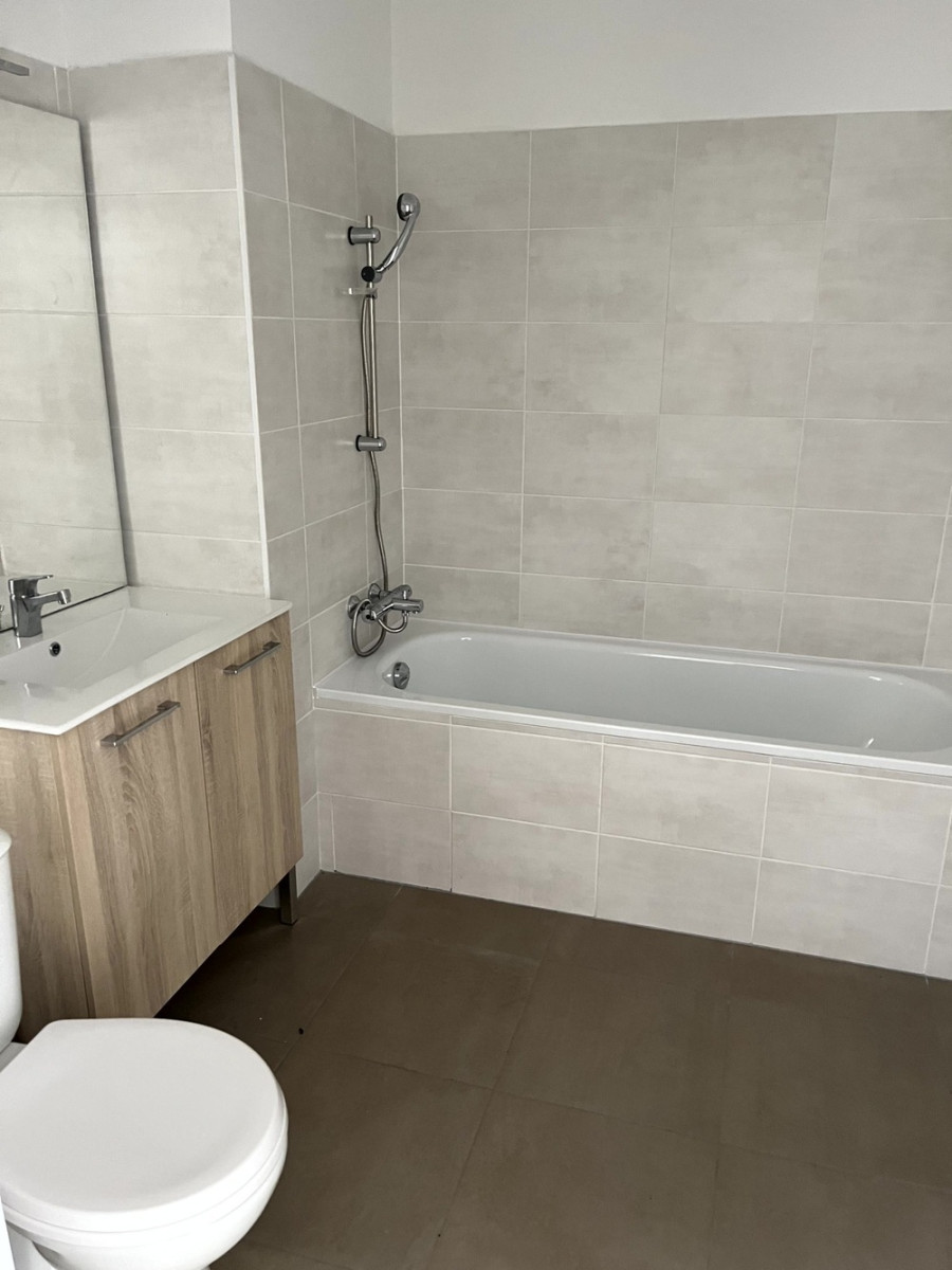 
                                                Location
                                                 Appartement 3 pièces