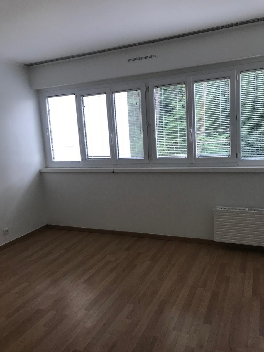
                                                Location
                                                 Appartement 3 pièces