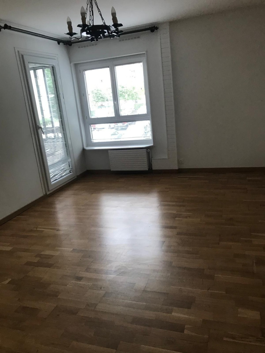 
                                                Location
                                                 Appartement 3 pièces