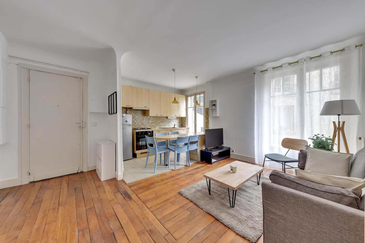 
                                                Location
                                                 Appartement 3 pièces
